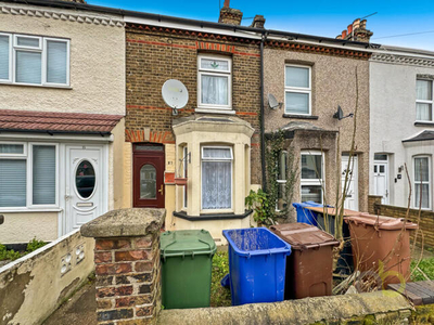 2 Bedroom Terraced House For Sale In Grays