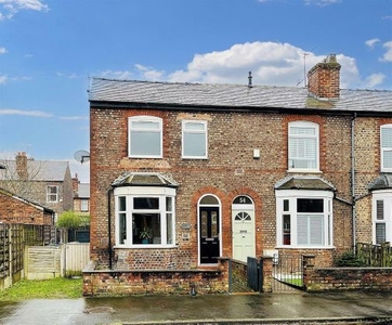 3 bedroom end of terrace house for sale Altrincham, WA14 1LZ