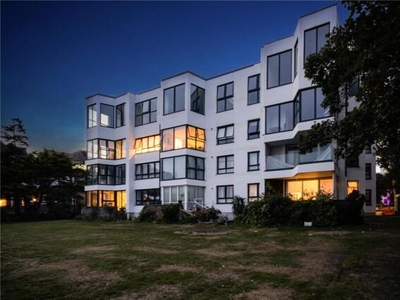 3 Bedroom Penthouse For Sale In Bournemouth, Dorset