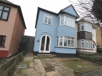 3 bedroom semi-detached house for sale Southend-on-sea, SS2 6LD