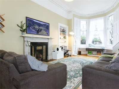 2 bed ground floor flat for sale in Marchmont
