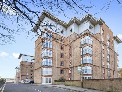 2 bed third floor flat for sale in Pilrig