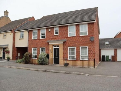4 Bedroom Detached House For Sale In Hampton Vale, Peterborough