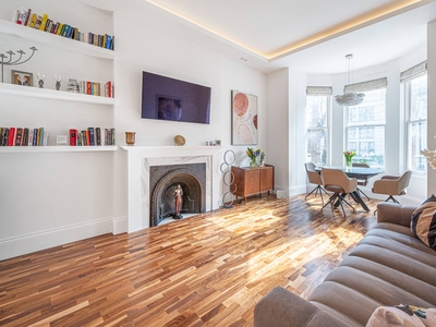 Flat in Fellows Road, Swiss Cottage, NW3