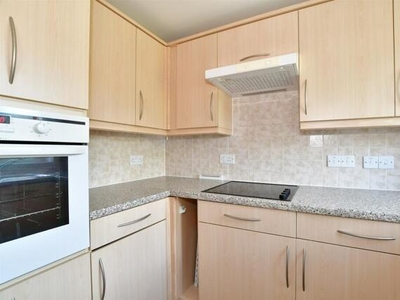 1 Bedroom Flat For Sale In Reigate