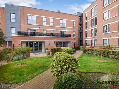 1 Bedroom Retirement Apartment For Sale in Leicester,