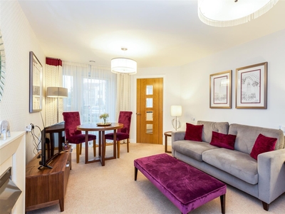 1 Bedroom Retirement Apartment – Purpose Built For Sale in Alton, Hampshire