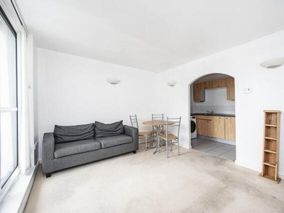 2 Bedroom Flat For Sale In Richmond Road, London