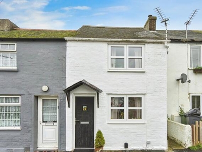 2 Bedroom Semi-detached House For Sale In Newport, Isle Of Wight
