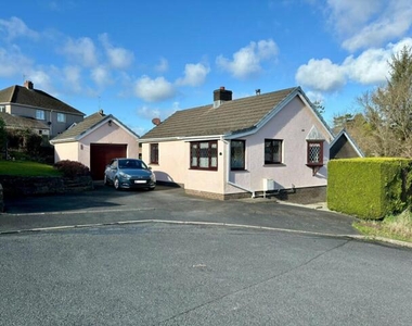 3 Bedroom Bungalow For Sale In Milford Haven, Pembrokeshire
