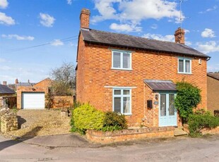 3 Bedroom Detached House For Sale In Spratton
