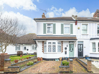 3 Bedroom Semi-detached House For Sale In Leigh-on-sea