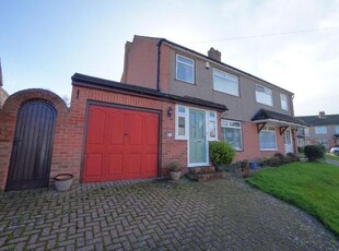 3 Bedroom Semi-detached House For Sale In Minster