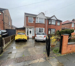3 Bedroom Semi-detached House For Sale In Stretford
