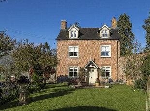 4 Bedroom Detached House For Sale In Shipston-on-stour, Warwickshire
