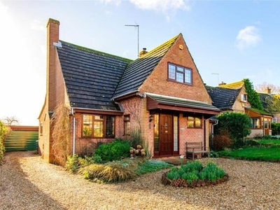 4 Bedroom Detached House For Sale In Towcester, Northamptonshire