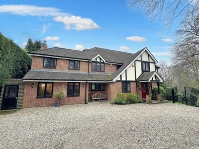 5 Bedroom Detached House For Sale In Beaconsfield