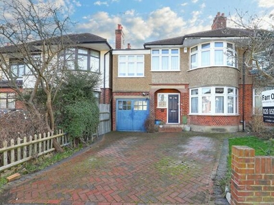 5 Bedroom House Woodford Green Greater London