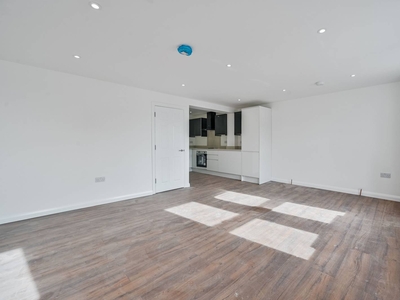 Flat in Brownhill Road, Catford, SE6