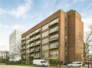 2 Bedroom Apartment For Sale In Staines-upon-thames, Surrey