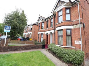 2 bedroom flat to rent High Wycombe, HP13 6SN