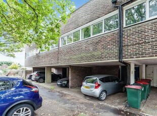 2 Bedroom Maisonette For Sale In Crawley, West Sussex