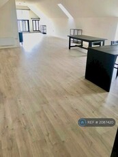 2 Bedroom Penthouse To Rent