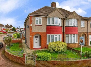 3 Bedroom Semi-detached House For Sale In Strood, Rochester
