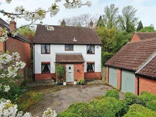 4 Bedroom Detached House For Sale In Milton Keynes, Buckinghamshire