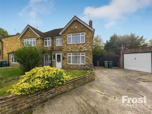 4 Bedroom Semi-detached House For Rent In Staines-upon-thames, Surrey