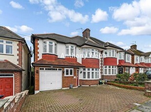 5 Bedroom House Enfield Greater London