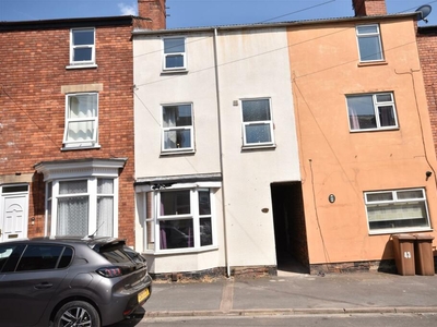 3 bedroom town house for sale in Cromwell Street, Lincoln, LN2