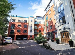 2 Bedroom Apartment For Sale In Camberley, Surrey