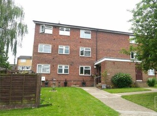 2 Bedroom Apartment For Sale In Potters Bar, Hertfordshire