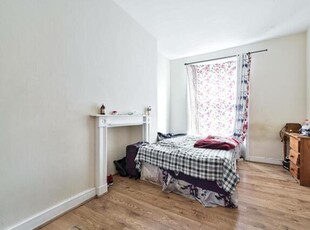 2 Bedroom Flat For Sale In Maida Hill, London