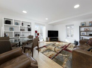 3 Bedroom Apartment For Sale In 340 The Highway, London