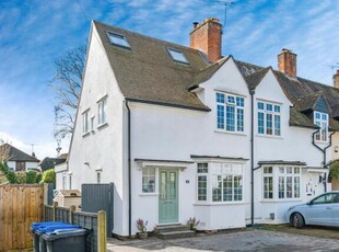 3 Bedroom End Of Terrace House For Sale In West Byfleet, Surrey