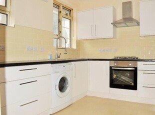 3 Bedroom Flat For Rent In London