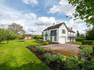 4 Bedroom Detached House For Sale In Pershore, Worcestershire