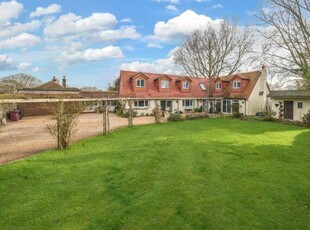 6 Bedroom Detached House For Sale In Bracklesham Bay