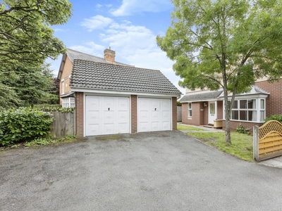 4 bedroom detached house for sale in Melton Road, Syston, Leicester, Leicestershire, LE7