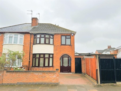 3 bedroom semi-detached house for sale in Shipley Road, Off Chesterfield Road, Leicester, LE5