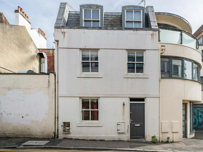 3 bedroom terraced house for sale in Little Preston Street, Brighton, East Sussex, BN1
