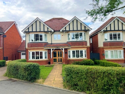 4 bedroom detached house for sale in Abbot Close, Kirby Muxloe, Leicestershire, LE9