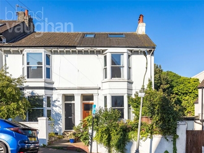 5 bedroom end of terrace house for sale in Hamilton Road, Brighton, East Sussex, BN1