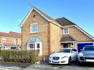 4 Bedroom Detached House For Sale In Throop, Bournemouth