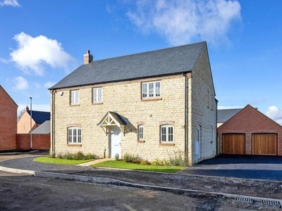 4 Bedroom Detached House For Sale In Yardley Hastings, Northamptonshire