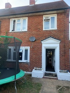4 bedroom semi-detached house for sale London, TW4 6HR