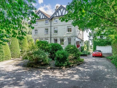5 Bedroom Semi-detached House For Sale In Englefield Green, Egham