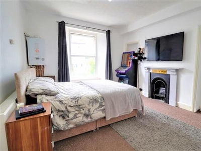 1 Bedroom Apartment For Sale In Ilfracombe, Devon